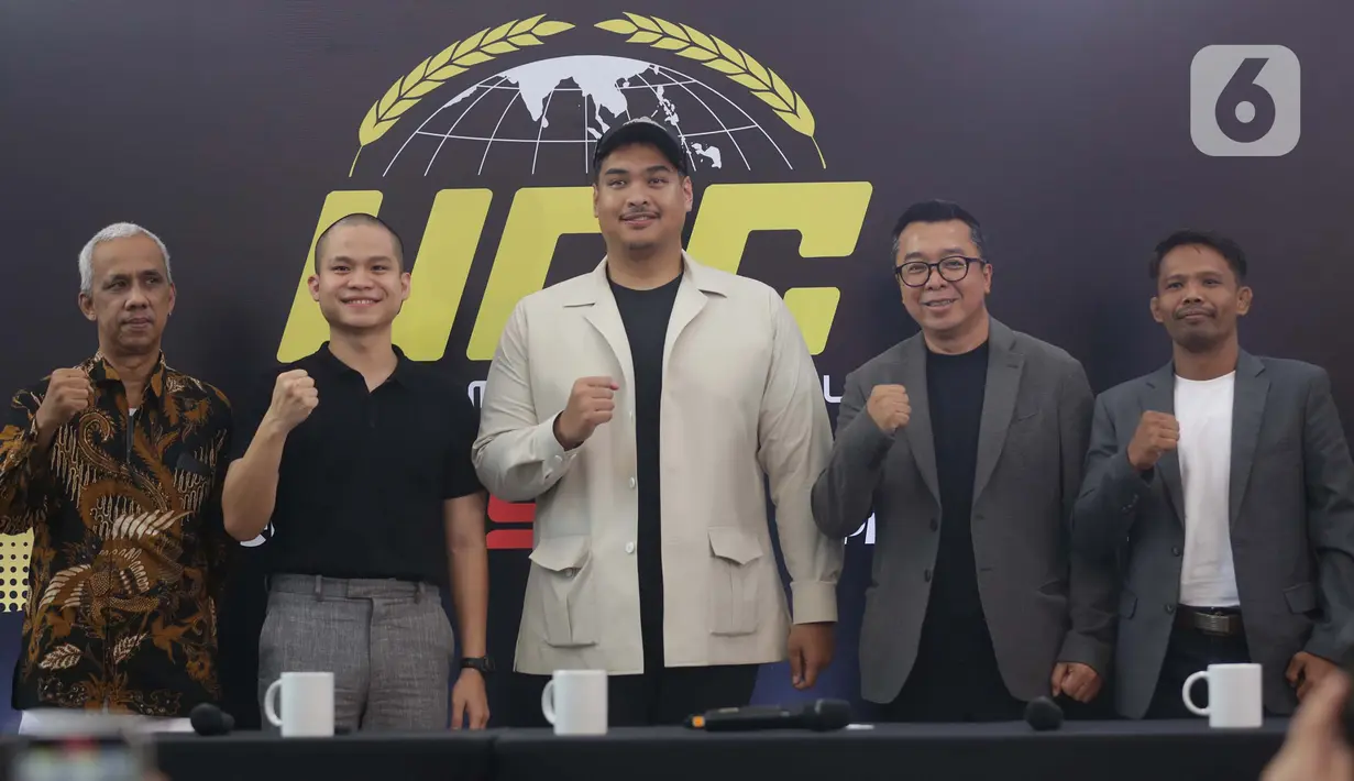 Menpora Dito menilai combat sport di Indonesia peminatnya sangat banyak dan potensinya luar biasa. (Liputan6.com/Helmi Fithriansyah)