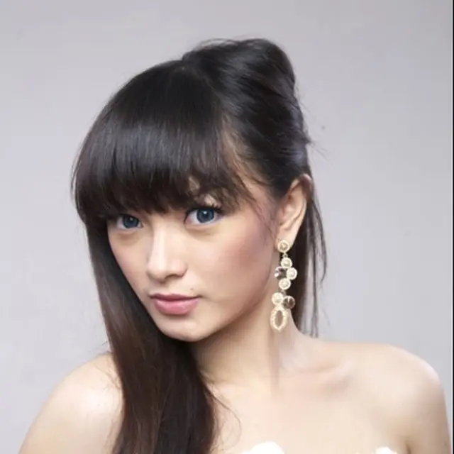 6 Transformasi Zaskia Gotik dari Awal Karier hingga Disebut Kembar dengan Inara Rusli