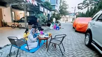 Cara Unik Warga Depok Buka Puasa Bersama Sambil Tetap Physical Distancing