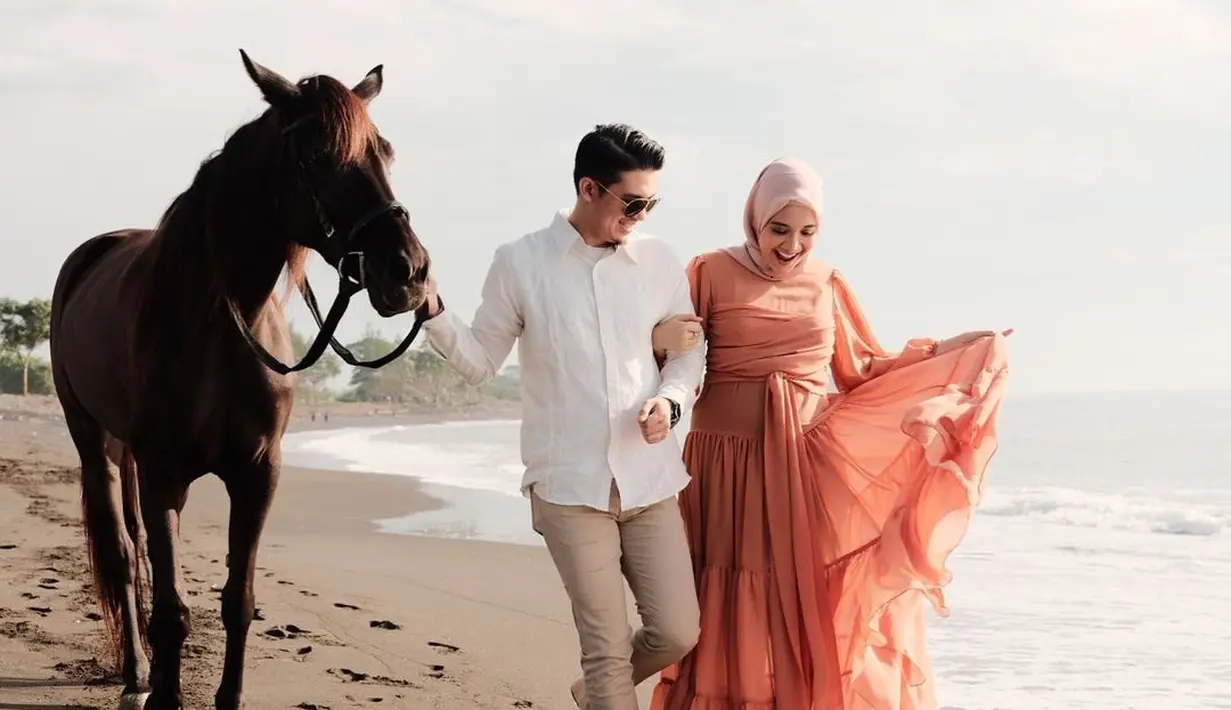 Zaskia Sungkar dan Irwansyah (Instagram/zaskiasungkar15)