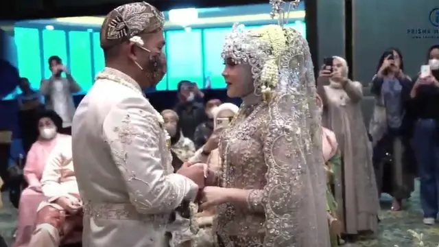 8 Momen Pernikahan Kesha Ratuliu dan Adhi Permana, Diliputi Suasana Haru