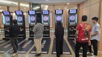 Juara DNC Tirta Suparjo Gelar Coaching Clinic Darts di Senayan (Liputan6.com/Thomas)