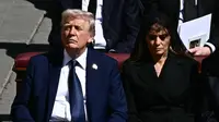 Potret Melania Trump dengan Busana Berkabung untuk Peringati Ulang Tahun ke-55