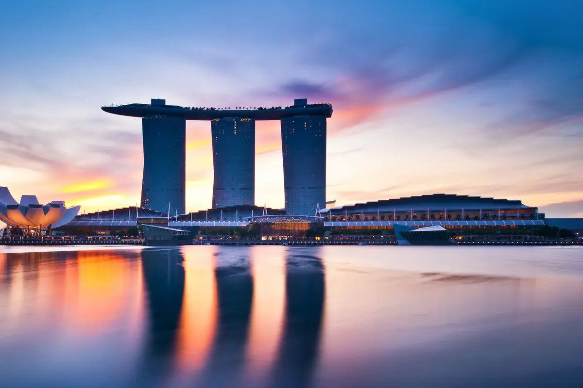[Bintang] Singapura