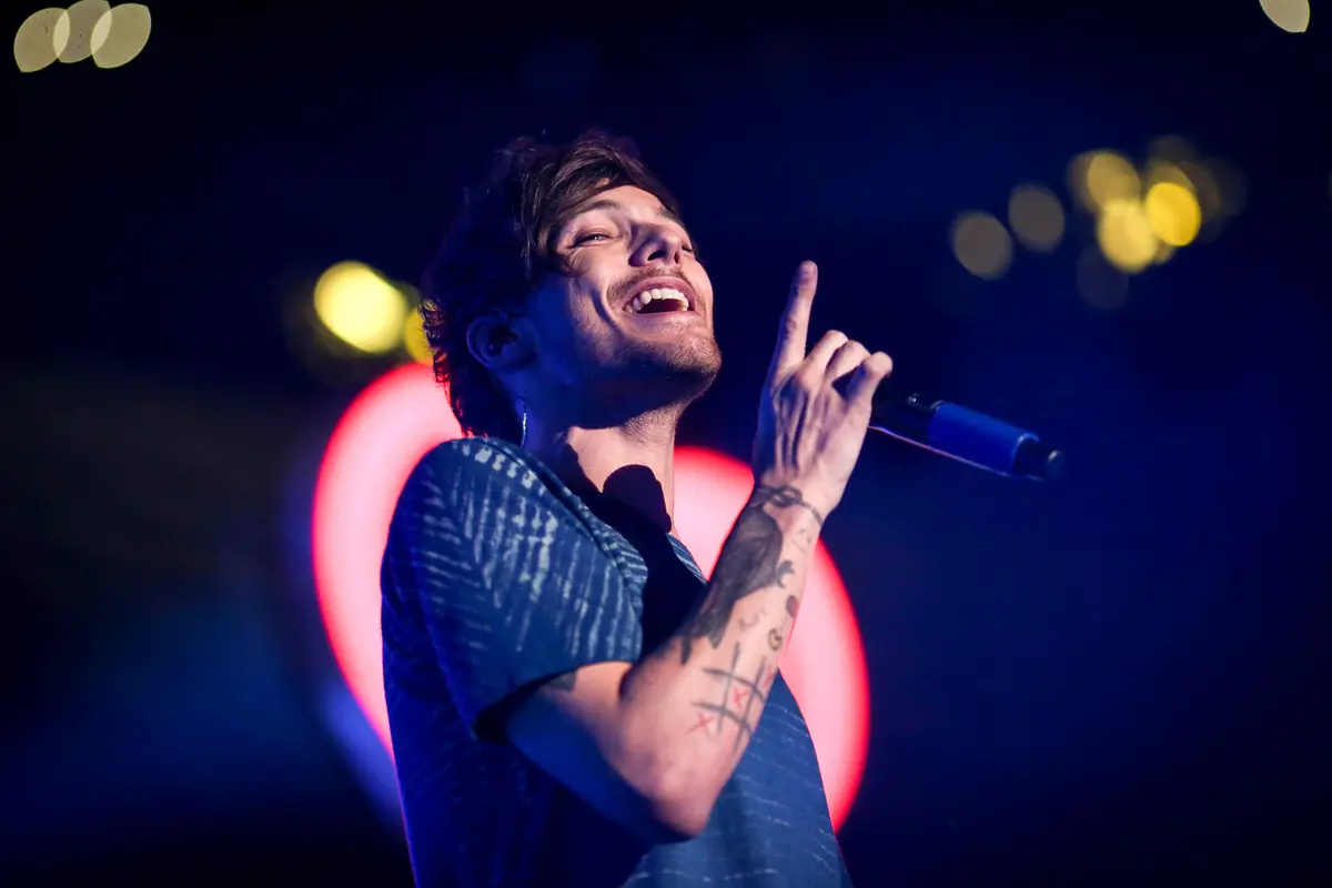 [Bintang] Louis Tomlinson