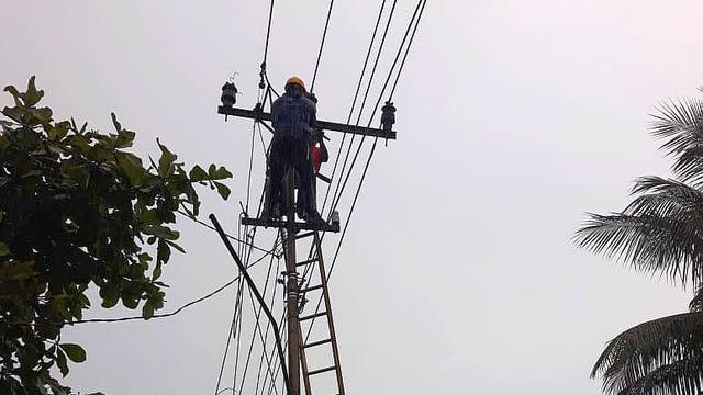 PLN telah memulihkan 463 Gardu Distribusi dari 872 Gardu Distribusi di daerah terdampak gempa dengan magnitudo 6,2 skala richter (SR) yang mengguncang Mamuju dan Majene. (Dok PLN)