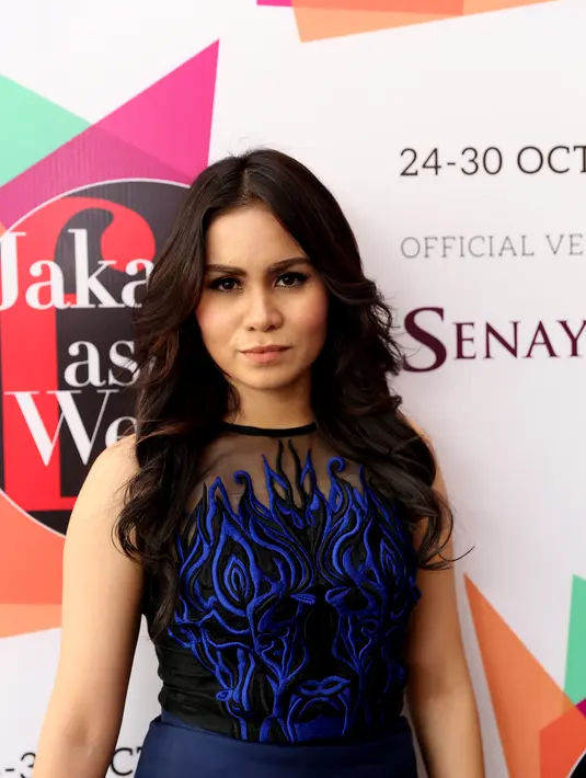 Ketika ditanyakan mengenai rencananya di ajang fashion bergengsi tersebut, pelantun ‘Lumpuhkan Ingatanku’ ini rupanya memiliki rencana untuk membuat merk baju sendiri. (Andy Masela/Bintang.com)