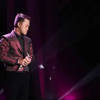 Runner up Dangdut Academy 2 ini menuai banyak pujian dari para juri, jika dilihat dari penampilan semua peserta di grup E memang Danang terlihat lebih menonjol dengan kemampuan vokal yang dimilikinya. (Nurwahyunan/Bintang.com)