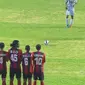 Persipura Jayapura berhasil menaklukkan Surabaya United dengan skor 2-0.