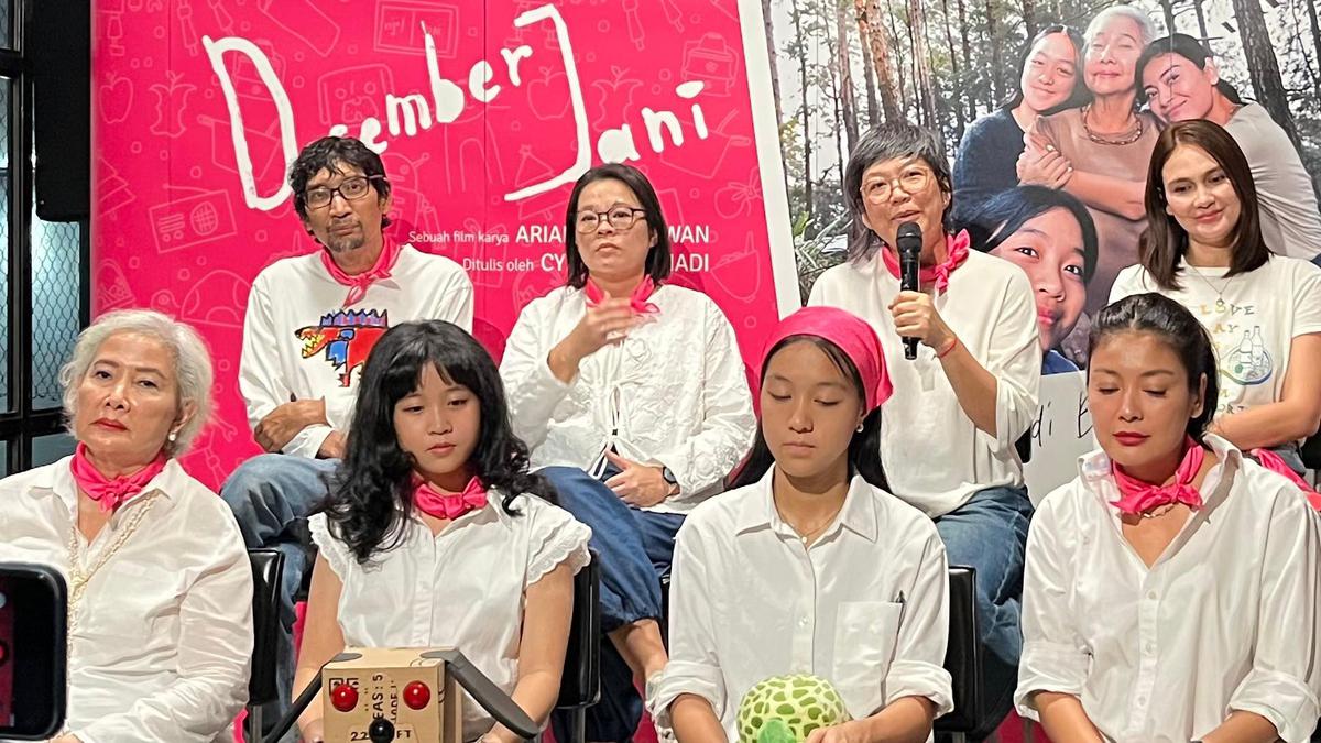 Film Desember Jani Angkat Kisah Hangat 4 Perempuan dari 3 Generasi