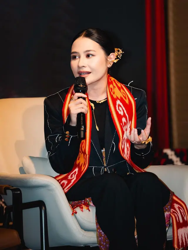 Prilly Latuconsina (Instagram/prillylatuconsina96)