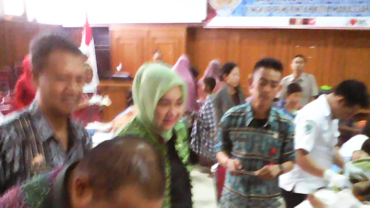 200 anak SD disunat di Makassar