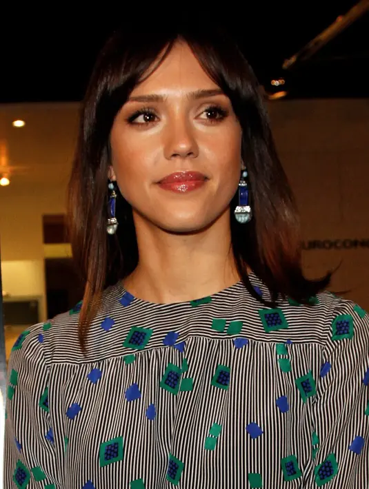 Jessica Alba bereaksi terhadap gugatan yang mengklaim produk alaminya, The Honest Company, telah menipu konsumen dengan menggunakan bahan sintetik dan tidak wajar. (Bintang/EPA)