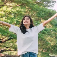 ilustrasi perempuan bahagia/Art_Photo/Shutterstock