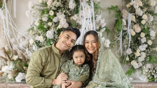 Potret Tasyakuran 4 Bulanan Kehamilan Siti Badriah (credit: instagram/krisjianabah)