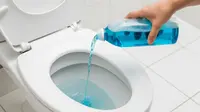 7 Tips Membersihkan Kerak Kloset agar Kinclong Seperti Baru, Mudah dan Efektif