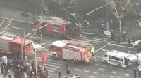 Sebanyak 18 orang terluka dan tiga di antaranya dalam kondisi serius setelah sebuah van menabrak pejalan kaki dan sempat terbakar. (People's Daily, China)