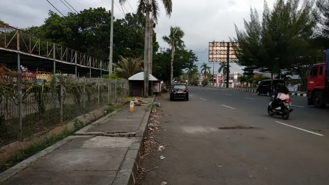 Terduga Teroris di Cirebon Ditangkap Densus 88 Saat Sedang Bekerja