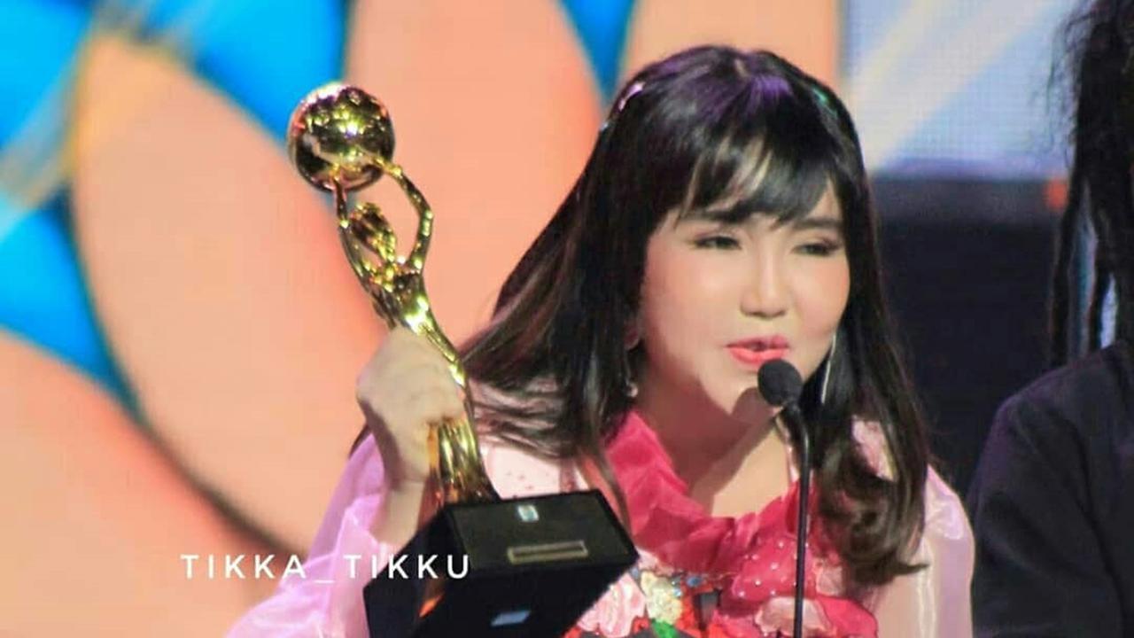 6 Potret Terbaru Via Vallen dengan Pipi Tembam, Makin Imut