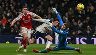 Pada babak kedua, Arsenal berhasil menggandakan skor lewat Viktor Gyokeres pada menit ke-47. (AFP/Glyn Kirk)