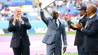 FIFA Beri Penghargaan untuk Roger Milla, Sosok Legenda Pencetak Gol Tertua Piala Dunia