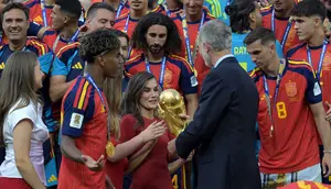 Ratu Letizia Tampil Menyala Saat Spanyol Juara Piala Dunia 2026, Gaunnya Jadi Simbol Kebanggaan