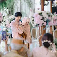 Atta Halilintar juga ingin mengajarkan anaknya untuk bisa bderbagi dan punya sifat yang pemurah kepada sesama manusia. (Foto: Instagram/ attahalilintar)