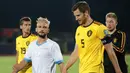 Para pemain Belgia usai mengalahkan San Marino pada laga Kualifikasi Piala Dunia 2022 di Olympic Stadium, Serravalle, Jumat (6/9). San Marino kalah 0-4 dari Belgia. (AFP/Isabella Bonotto)