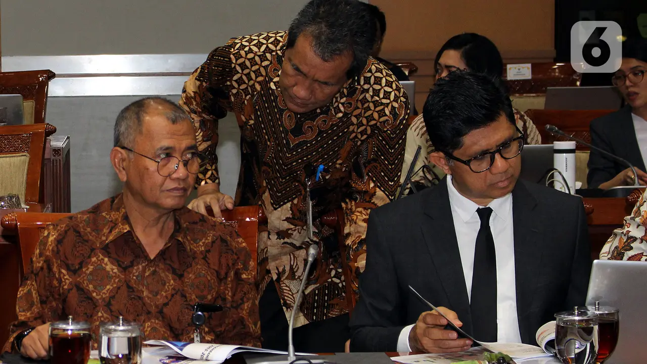 Rapat Komisi III DPR dengan KPK