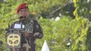 Panglima TNI Jenderal TNI Moeldoko  memberikan pidato saat acara syukuran HUT ke-63 Kopassus di Cijantung, Jakarta, Rabu (29/4/2015). Kopassus mengundang pihak-pihak yang pernah berseteru. (Liputan6.com/Herman Zakharia)