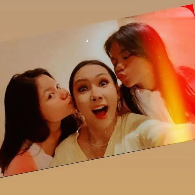 6 Momen Kalina Ocktaranny Bareng Anak-anak Vicky Prasetyo, Makin Akrab