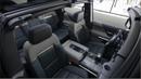 Jika Hummer EV memiliki tampilan tangguh pada exteriornya, mobil ini memiliki tampilan elegan di interiornya. Mobil ini memiliki kursi berbahan kulit dengan dominasi warna hitam dan abu-abu. Mobil ini berkapasitas lima kursi dengan kursi belakang yang dapat dilipat untuk dijadikan ruang bagasi. (Source: gmc.com)