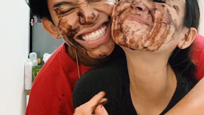 Move on dari Awkarin, Gaga kini punya kekasih baru, Laura. (Sumber: Instagram/@gagamuhammad)