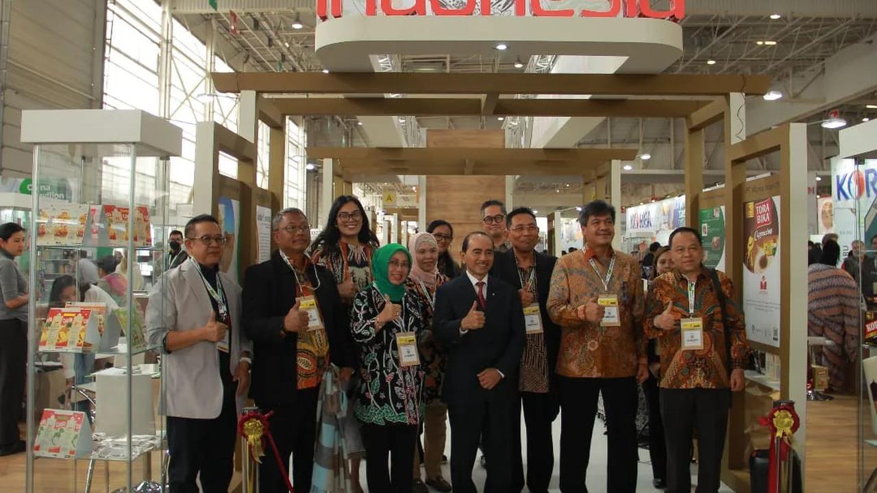 Kemenperin bermitra dengan Kedutaan Besar Republik Indonesia (KBRI) di Paris membangun paviliun Indonesia di pameran Salon International de l'Alimentation (SIAL) Paris 2022.