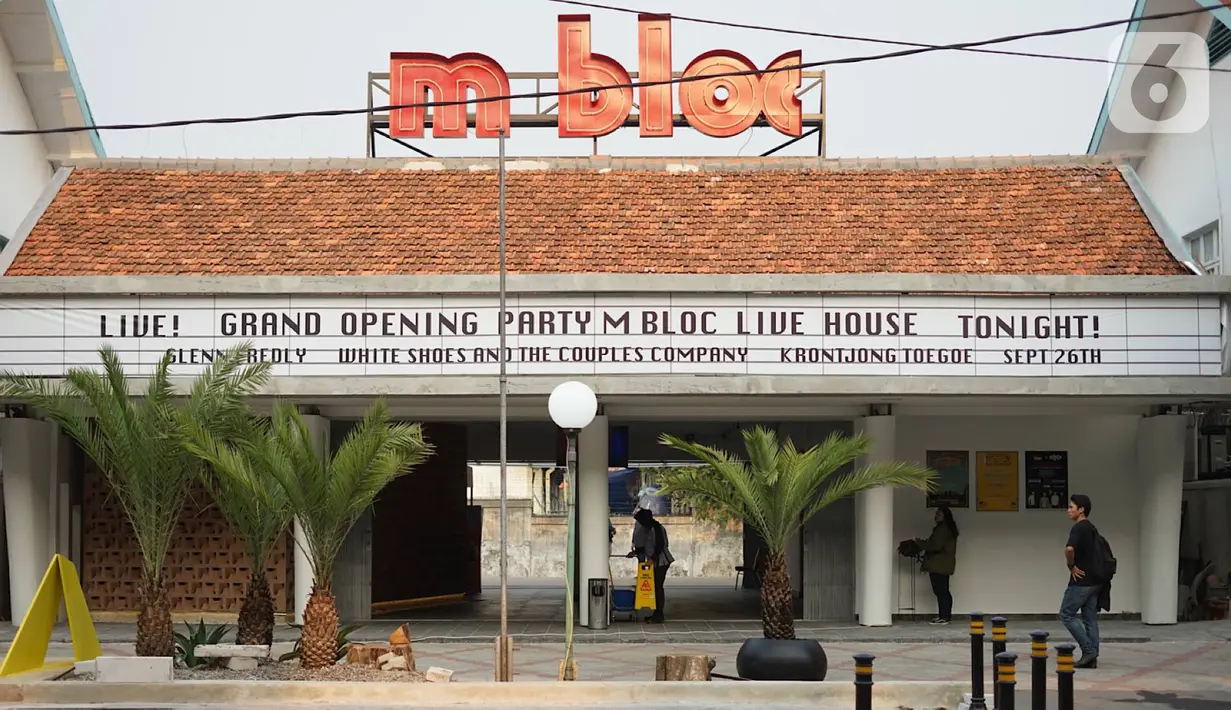 Penampakan ruang kreatif yang berada di kawasan M Bloc Space, Blok M, Jakarta, Senin (14/10/2019). Ruang kreatif baru tersebut lahir dari rumah dinas Peruri yang sempat terabaikan selama puluhan tahun. (Liputan6.com/Immanuel Antonius)