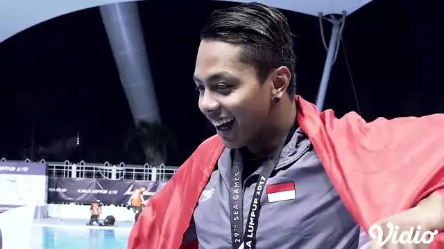 Berita video salah satu atlet renang Indonesia di SEA Games 2017, Siman Sudartawa, memilih Chelsea Islan dibanding Raisa dalam sebuah games.