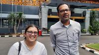 Direktur Lokataru Haris Azhar bersama Koordinator Kontras Fatia Maulidiyanti kembali dimintai keterangan sebagai tersangka dalam Kasus Pencemaran Nama Baik. (Dok. Liputan6.com/Ady Anugrahadi)