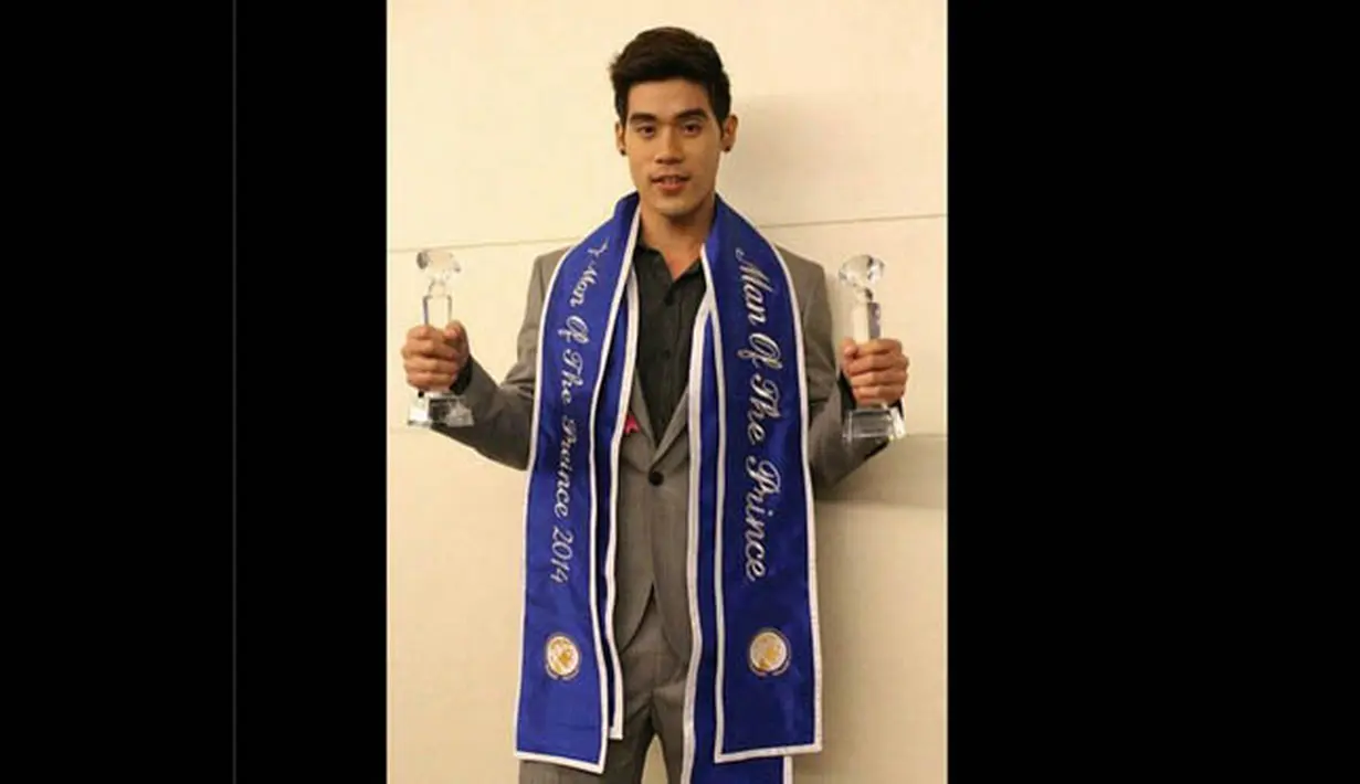 Dengan wajah yang rupawan, tubuh tegap dan atletis serta kulit yang mulus, Dechapat mampu membuat para wanita di Thailand bertekuk lutut. (instagram.com/artboysza)