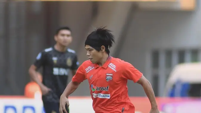 Aksi Gelandang Borneo FC Samarinda, Kei Hirose di laga melawan Bhayangkara FC pada laga pekan ke-10 BRI Liga 1 2022/2023, Selasa (13/9/2022). (Dok. Borneo FC)