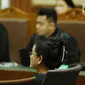 Terdakwa kasus pemberian keterangan palsu di sidang e-KTP, Miryam S Haryani saat menjalani sidang putusan di Pengadilan Tipikor Jakarta, Senin (13/11). Miryam divonis lima tahun penjara dan denda Rp 200 juta. (Liputan6.com/Helmi Fithriansyah)