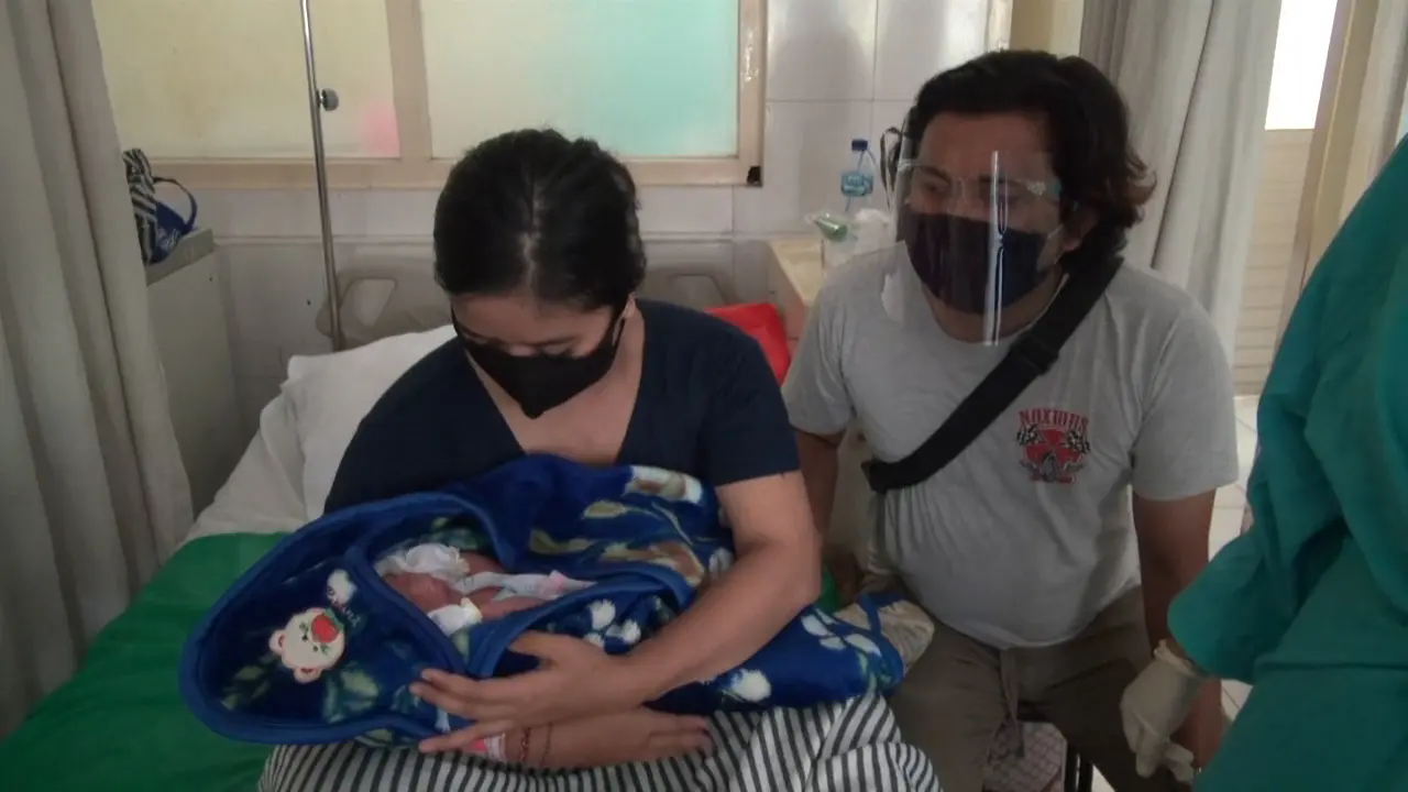 Kejutan Baby Born di HUT SCTV