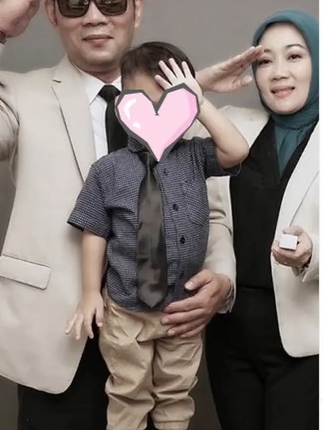Rekam Momen, Ini 6 Pemotretan Ridwan Kamil Bersama Atalia Praratya dan Arkana