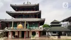 Kondisi Masjid Jami Tan Kok Liong di Kampung Bulak Rata, Cibinong, Kab Bogor, Jabar, Senin (4/5/2020). Masjid yang memiliki arsitektur seperti kelenteng tersebut dibangun pada 2005 lalu berdasarkan nama kecil sang pendiri yaitu M Ramdhan Effendi atau Anton Medan. (Liputan6.com/Helmi Fithriansyah)