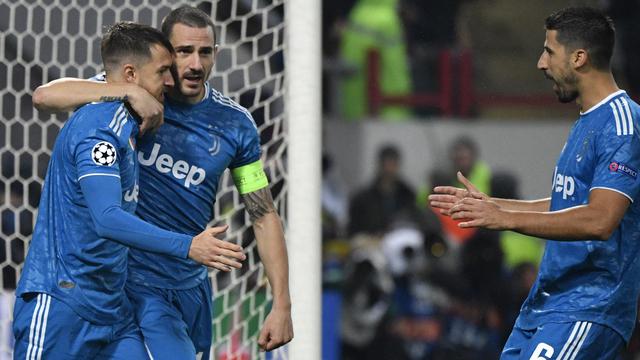 Gol Douglas Costa Antar Juventus Menang Dramatis Atas Lokomotiv Moscow