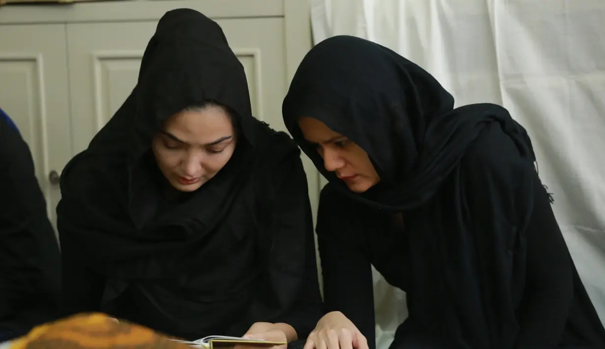 "Aku kan selalu telepon asistennya, sekertrisnya, dia (Jupe) udah sehatan dari yang terakhir aku ketemu, kemarin juga abis operasi dan denger kabar ini kaget juga," jelasnya. (Adrian Putra/Bintang.com)