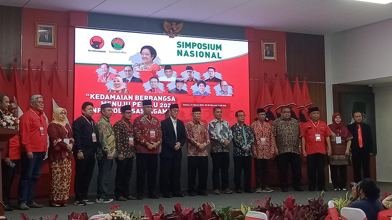 Simposium Nasional bertema Kedamaian Berbangsa Menuju Pemilu 2024 Tanpa Politisasi Agama di Sekolah Partai PDIP, Jakarta Selatan