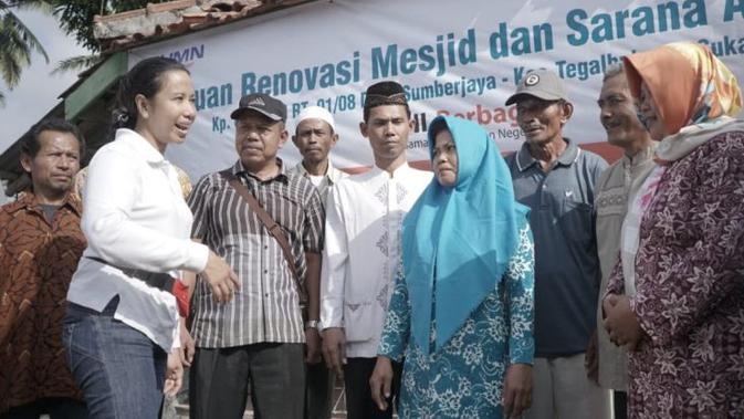 Menteri Badan Usaha Milik Negara (BUMN) Rini Soemarno melakukan kunjungan kerja ke Sukabumi bagian Selatan. (Dok Kementerian BUMN)
