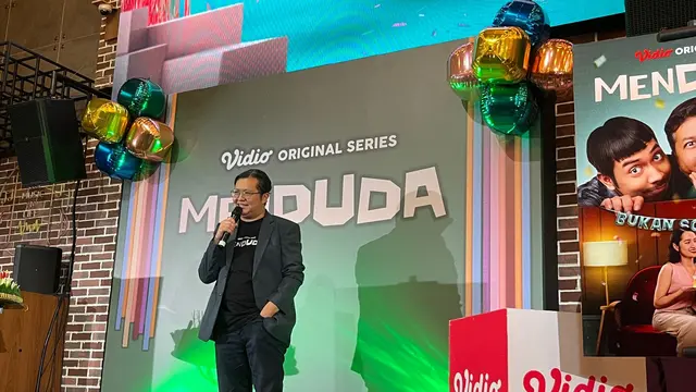 Salman Aristo di press release untuk original series terbarunya, 'Menduda', di Home by Moonshine, Sampoerna Strategic Square, Jakarta (Fimela.com/Doc/Rianti Fitri Wulandari)
