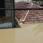 Selain di Pondok Gede Permai, banjir setinggi 1,5 meter juga terjadi di perumahan Villa Nusa Indah, Jati Asih.