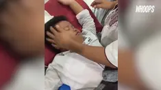 Sang ayah dan tim dokter yang panik menjadi tertawa terpingkal-pingkal karena ulang bocah ini.